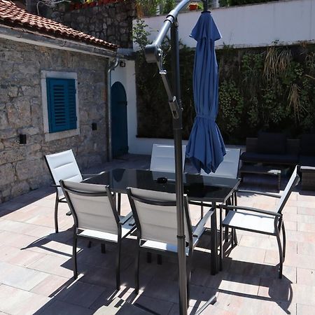 Guesthouse Toticevi Rijeka Exteriör bild