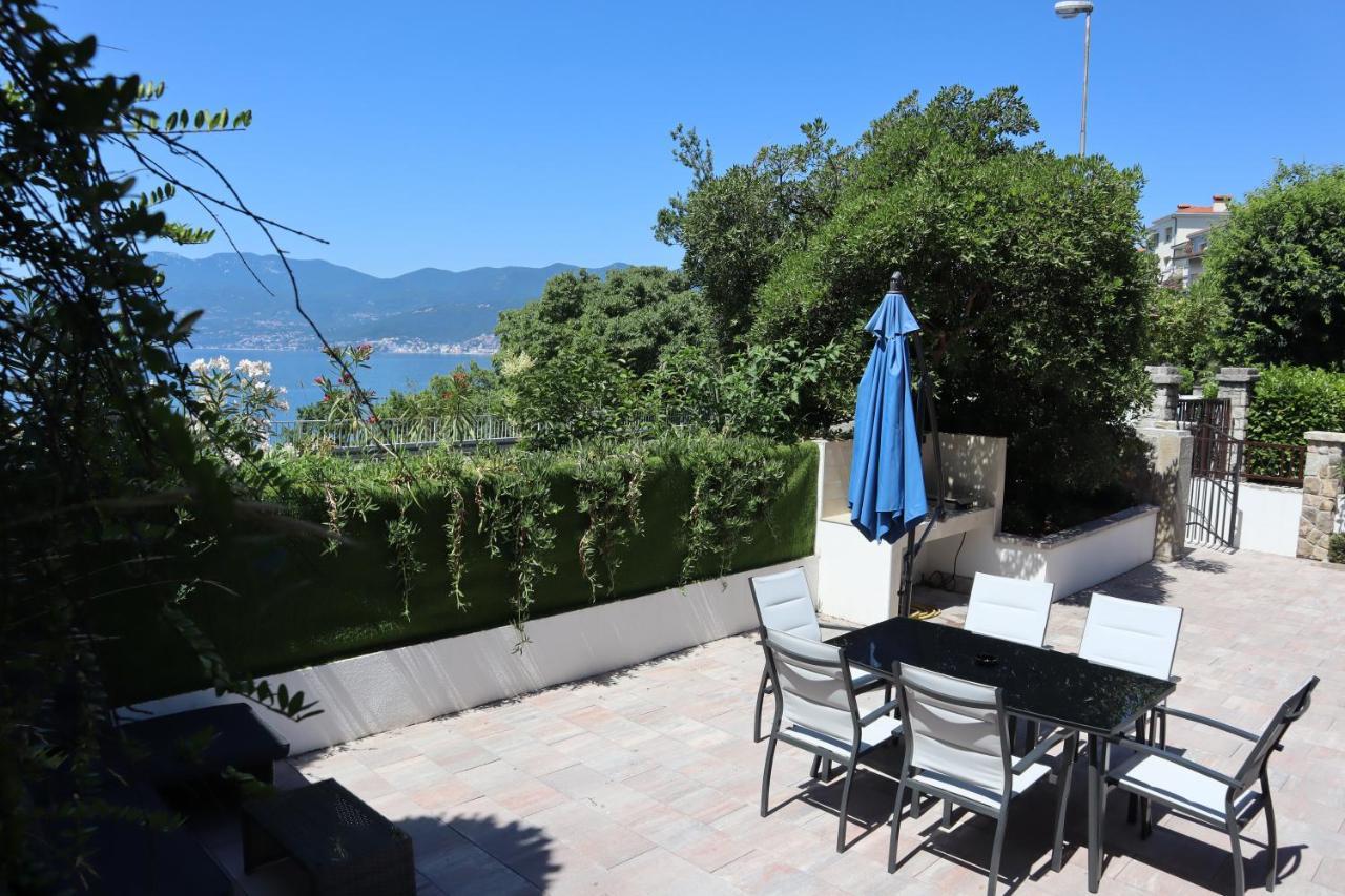 Guesthouse Toticevi Rijeka Exteriör bild
