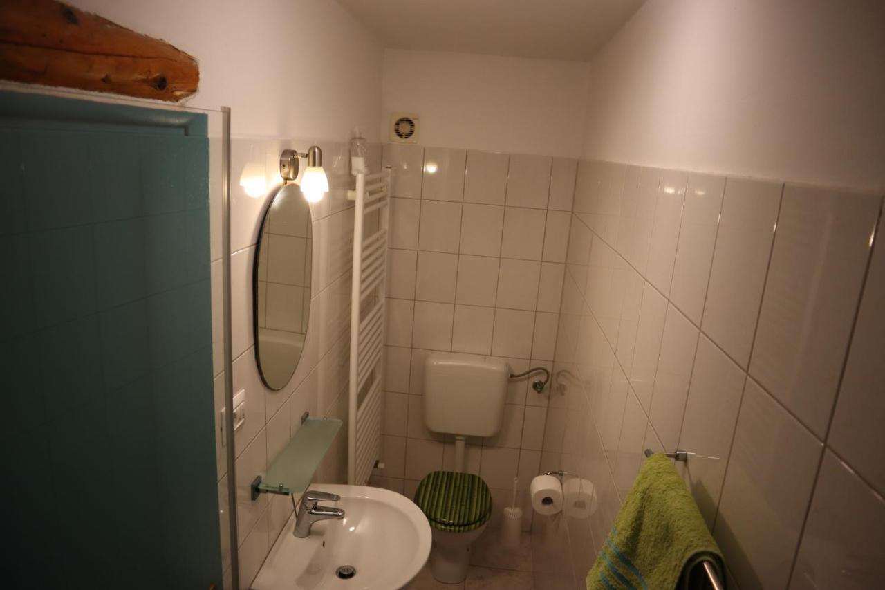 Guesthouse Toticevi Rijeka Exteriör bild