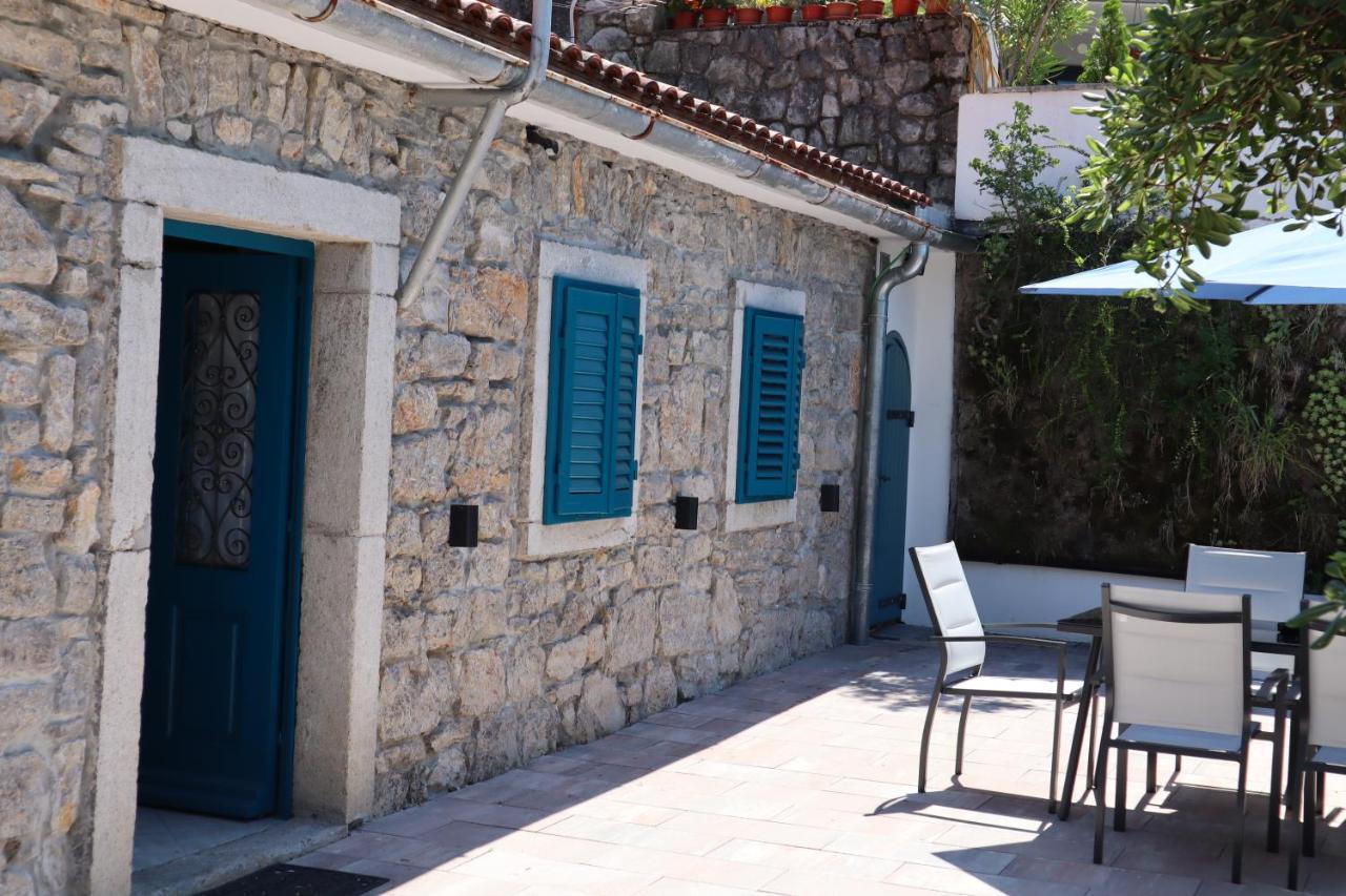 Guesthouse Toticevi Rijeka Exteriör bild