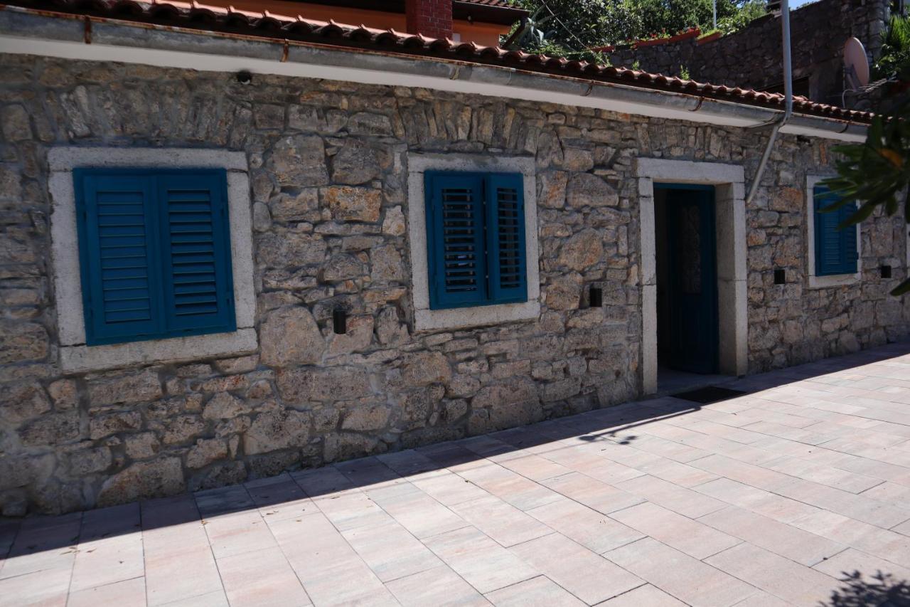 Guesthouse Toticevi Rijeka Exteriör bild