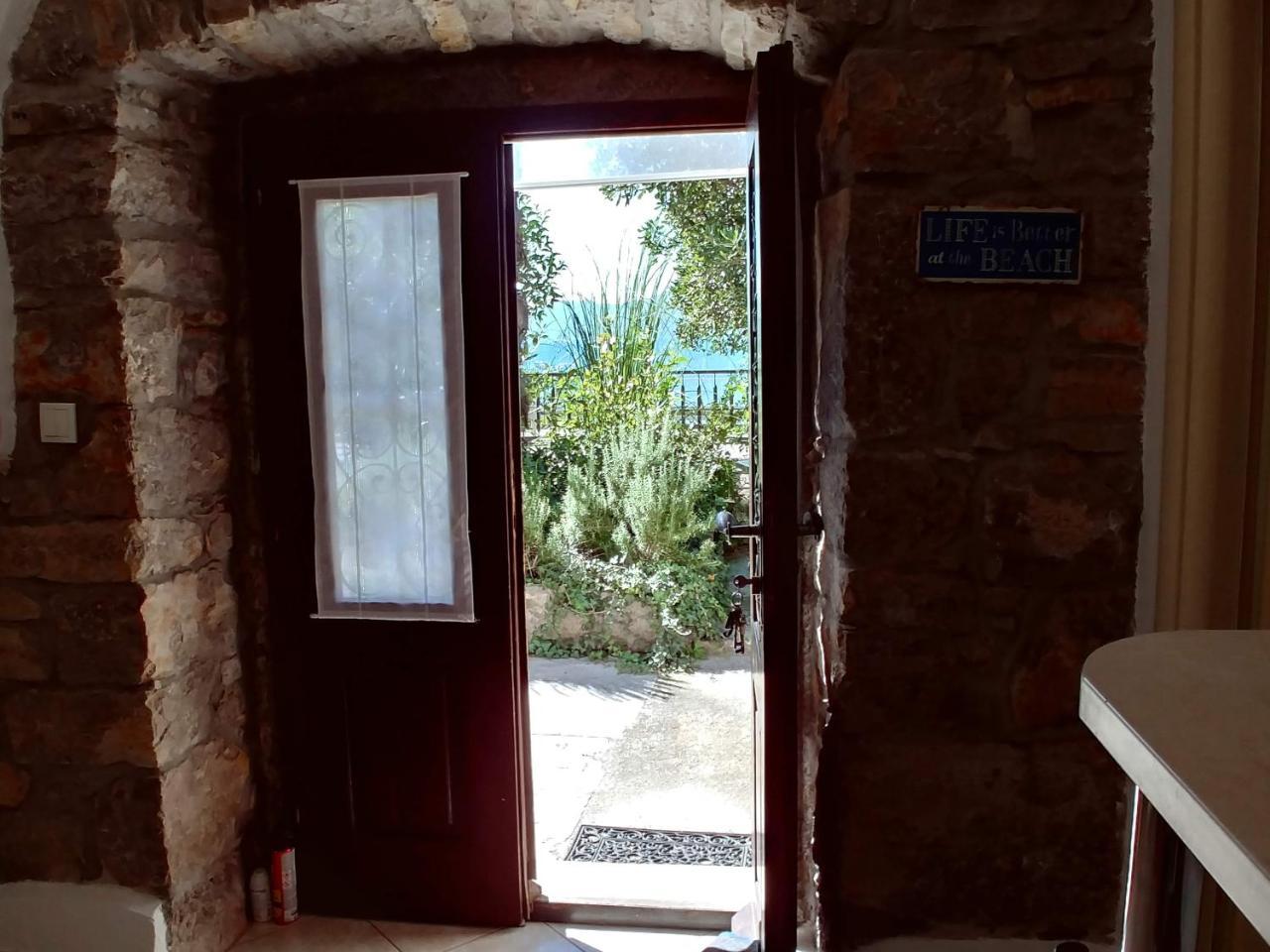 Guesthouse Toticevi Rijeka Exteriör bild