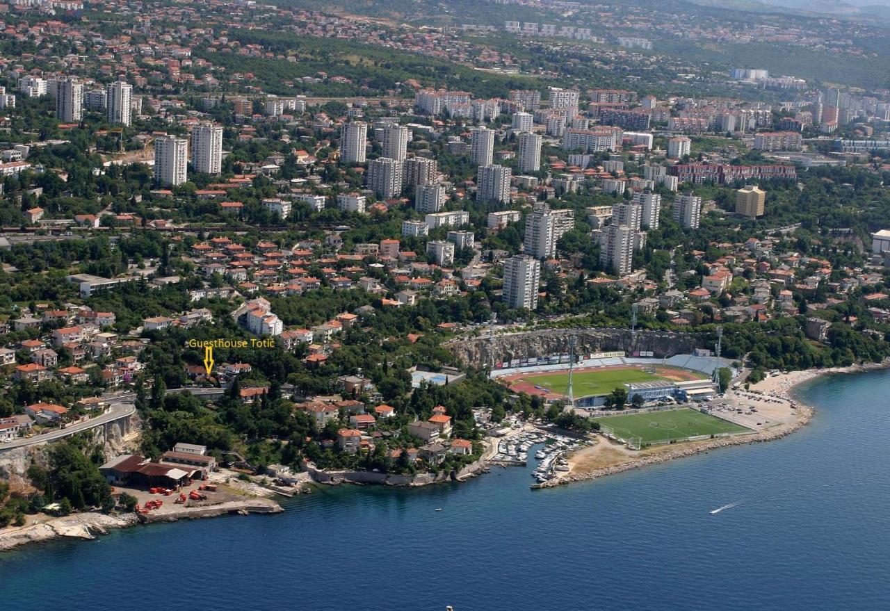 Guesthouse Toticevi Rijeka Exteriör bild